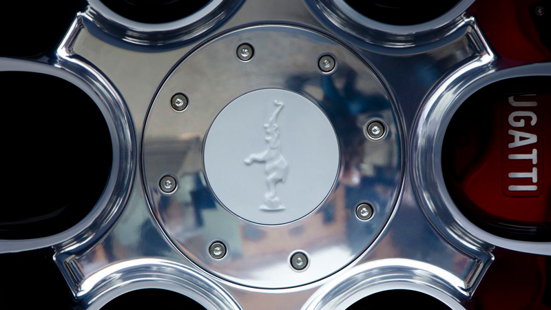 Illustration for article titled The Bugatti Veyron L'Or Blanc is a $2.3 million tea set
